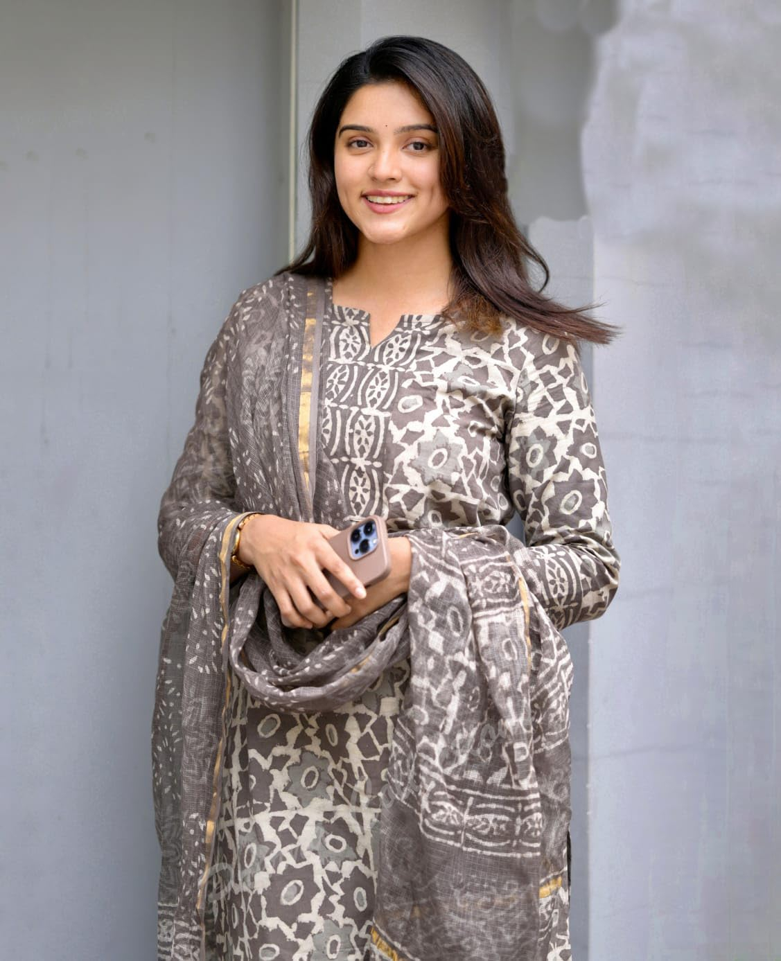 Women's Printed Kurta, Pant and Dupatta Set - Blue - Image 34