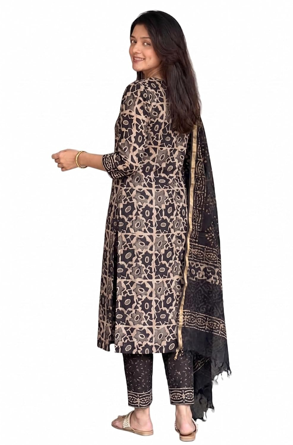 Women's Printed Kurta, Pant and Dupatta Set - Maroon - Image 14